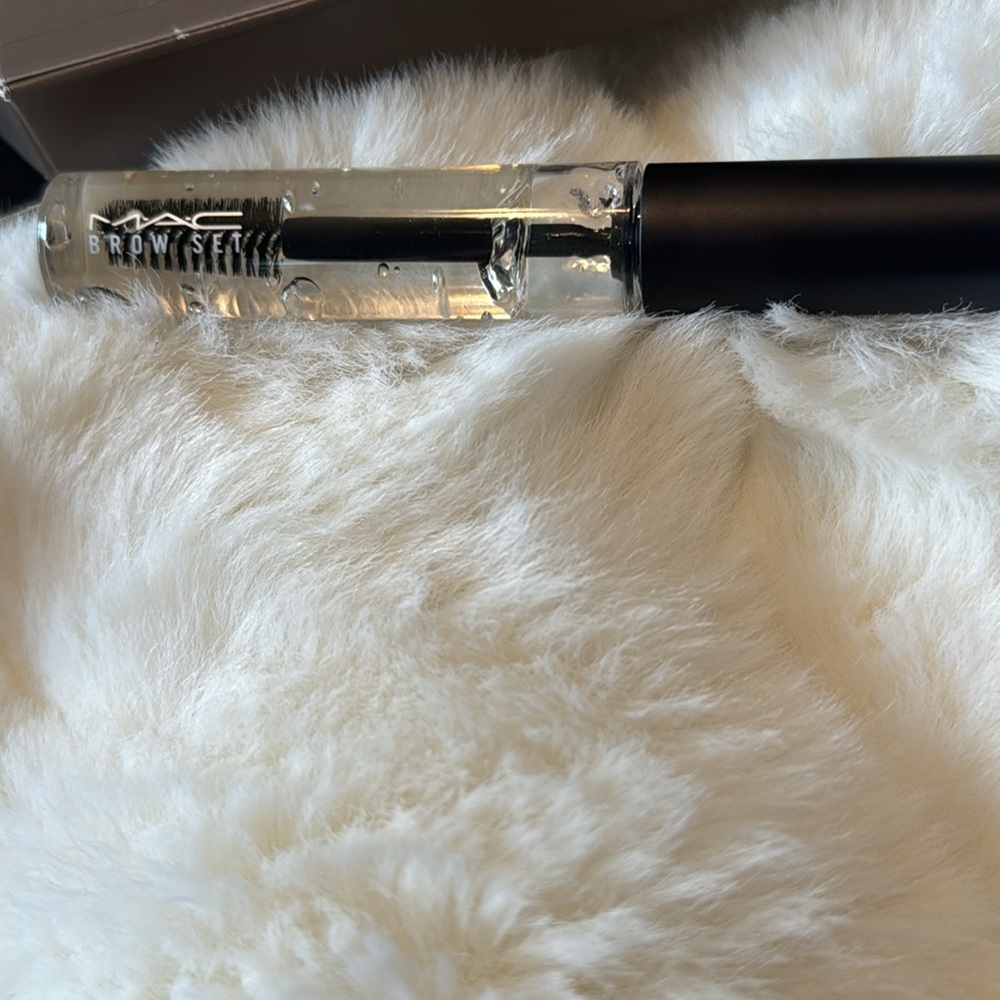 MAC Brown Set Gel .028 oz